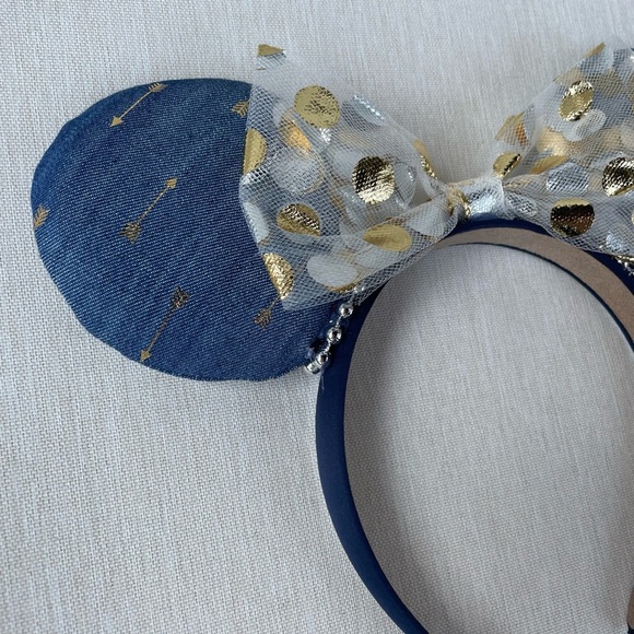 Minnie Mouse eats - Picture 9 of 10